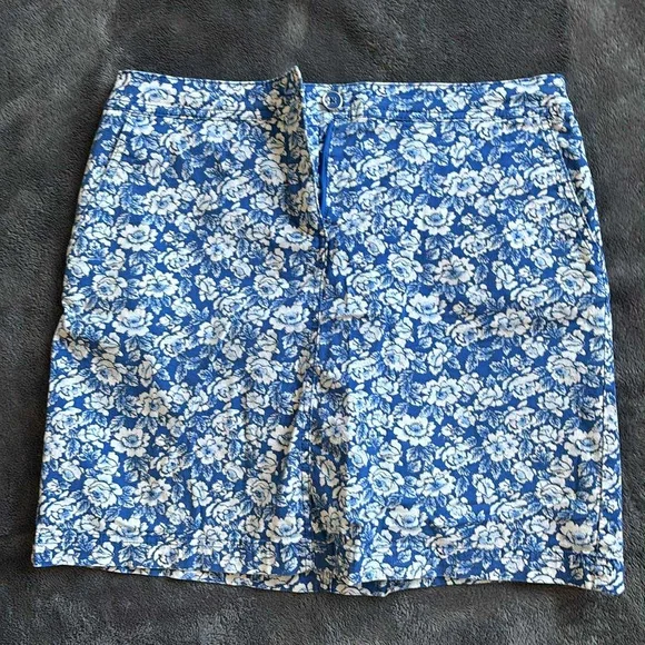 Karen Scott Blue and White Floral, Black And White Skort 2/$18 - Picture 4 of 8